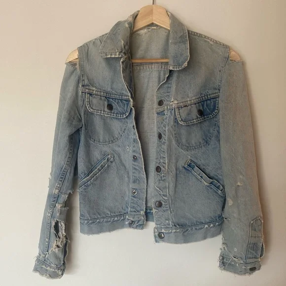 Jean jacket - Picture 1 of 2